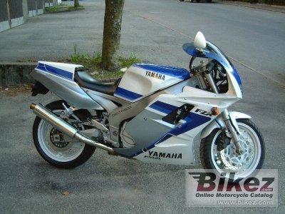 1991 Yamaha FZR 1000 photo